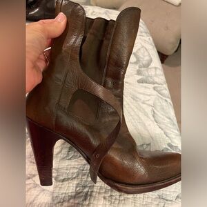 Vintage Prada ankle brown bomber leather boots with buckle